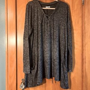Maurice's Black and White Long-Sleeved Space-Dyed Swing Tunic SZ 2X